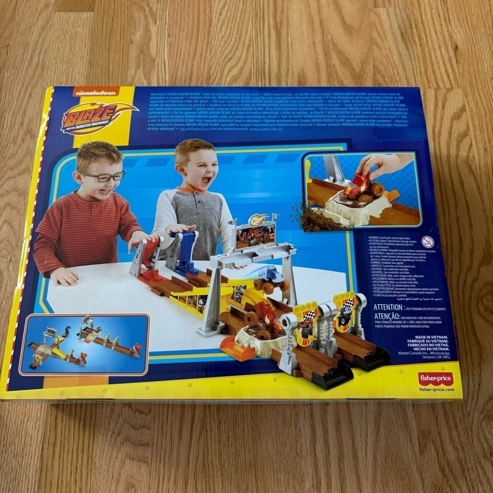 Blaze and the Monster Machines Toy Car Playset Mud Pit Race Track Crusher Slime